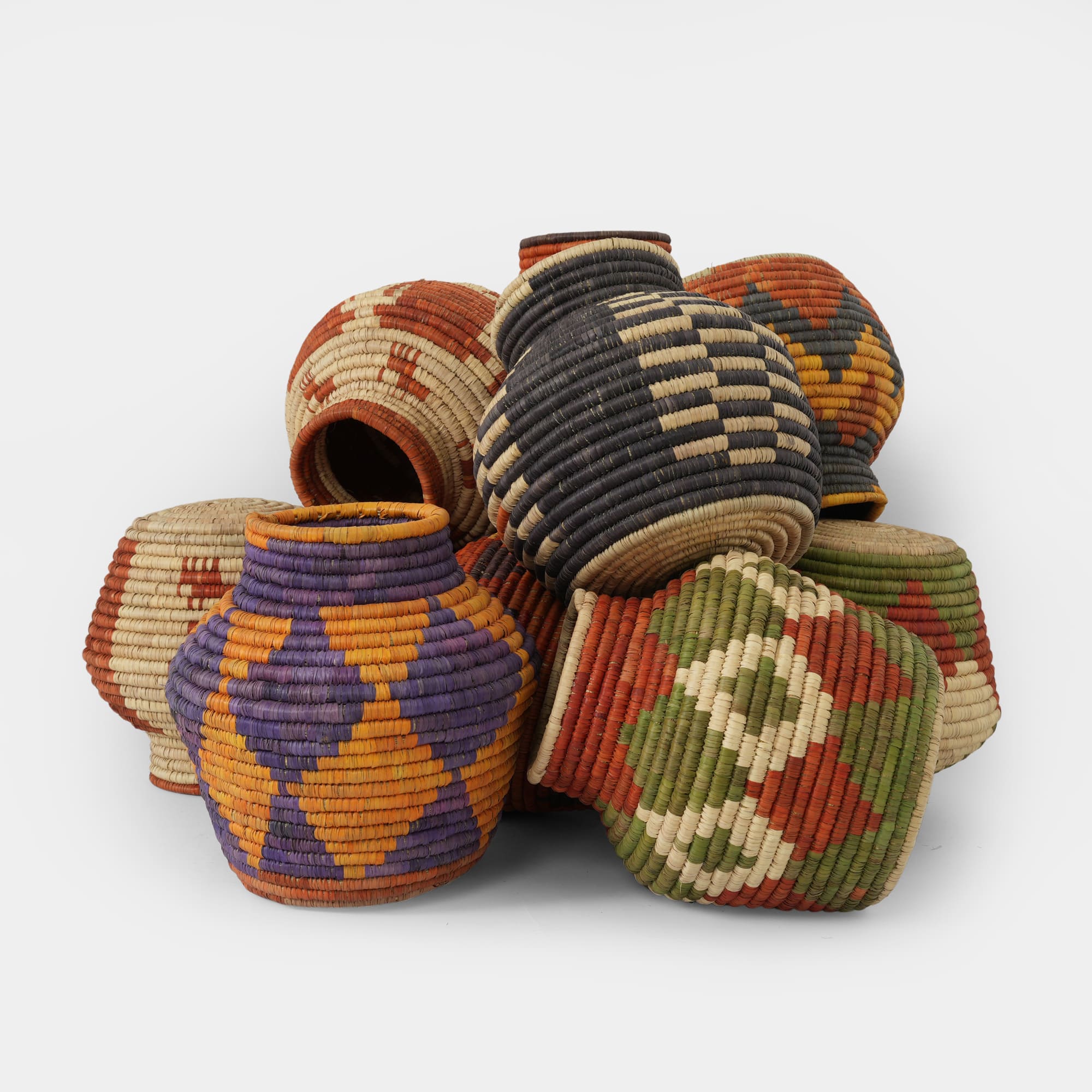 HAND WOVEN WASHOE POTTER BASKETS (NJCU)